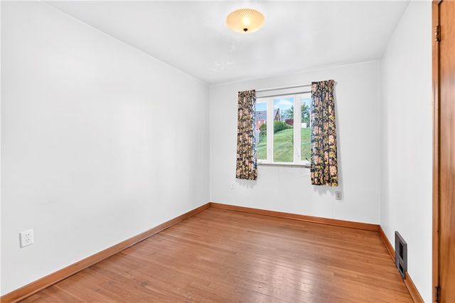 210 Dicio St, North Strabane, PA 15317