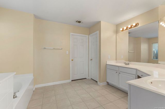 2207 Encino Dew, San Antonio, TX 78259