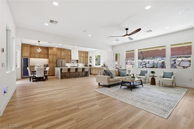65 Twilight Rose Street, Las Vegas, NV 89138