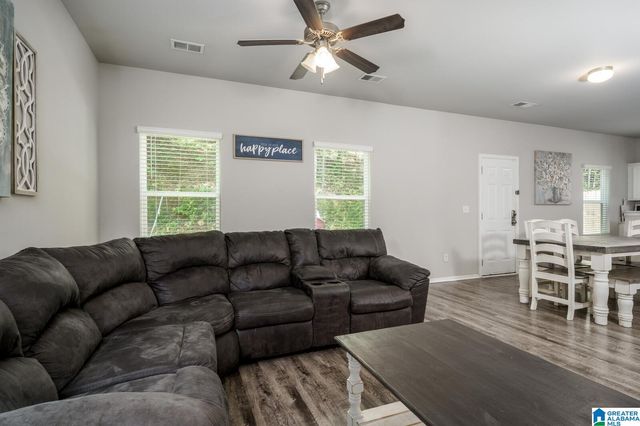 295 OAK LEAF CIRCLE, Pell City, AL 35125
