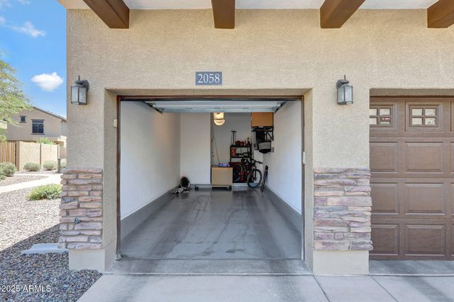 2725 E MINE CREEK Road 2058, Phoenix, AZ 85024