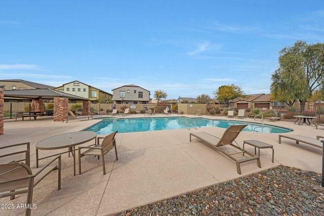 2725 E MINE CREEK Road 2058, Phoenix, AZ 85024