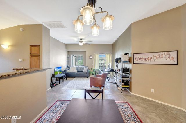 2725 E MINE CREEK Road 2058, Phoenix, AZ 85024