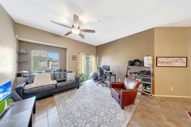 2725 E MINE CREEK Road 2058, Phoenix, AZ 85024