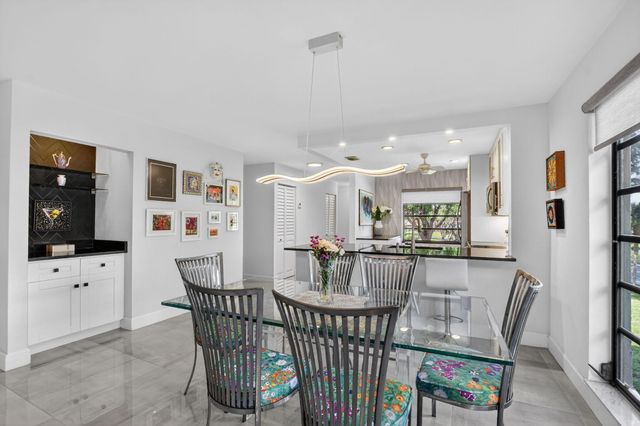 8310 Casa Del Lago B, Boca Raton, FL 33433