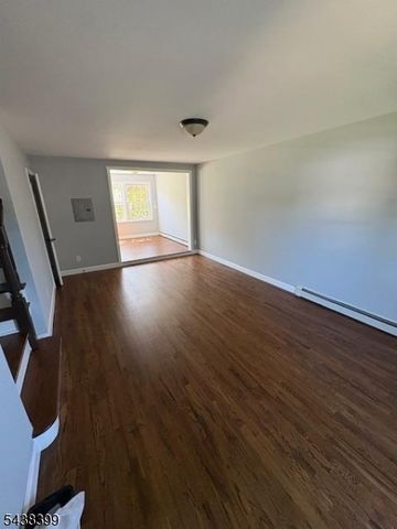 128 Boyden Ave 128, Maplewood Twp., NJ 07040
