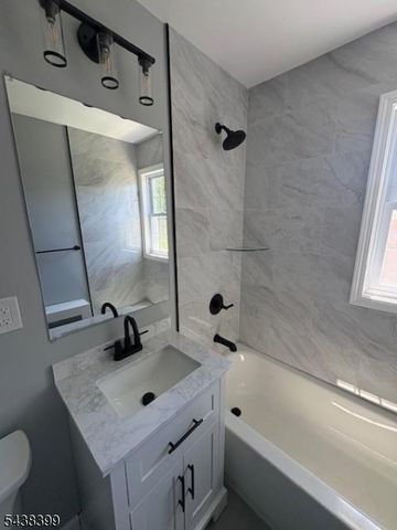128 Boyden Ave 128, Maplewood Twp., NJ 07040