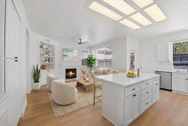 24798 Oakhurst Court, Murrieta, CA 92563