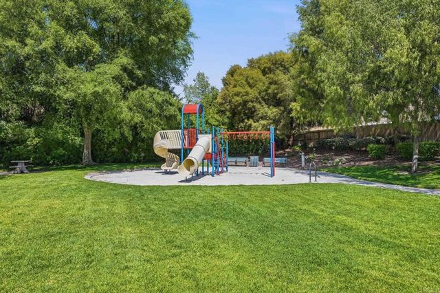 24798 Oakhurst Court, Murrieta, CA 92563