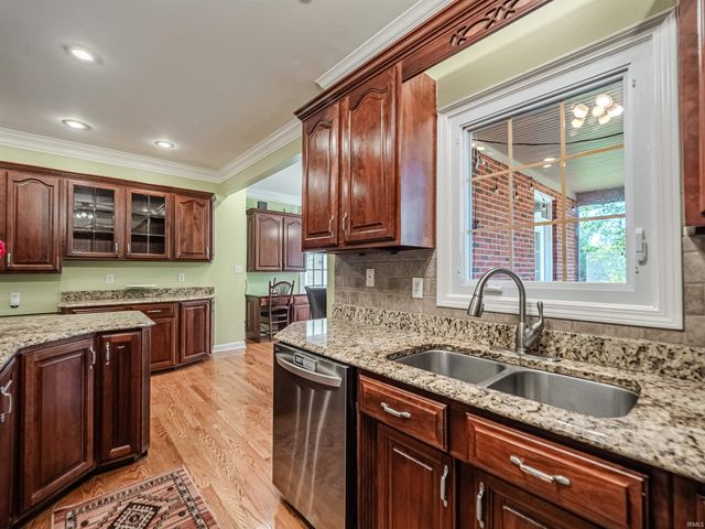 3466 Pine Ridge Drive, Newburgh, IN 47630