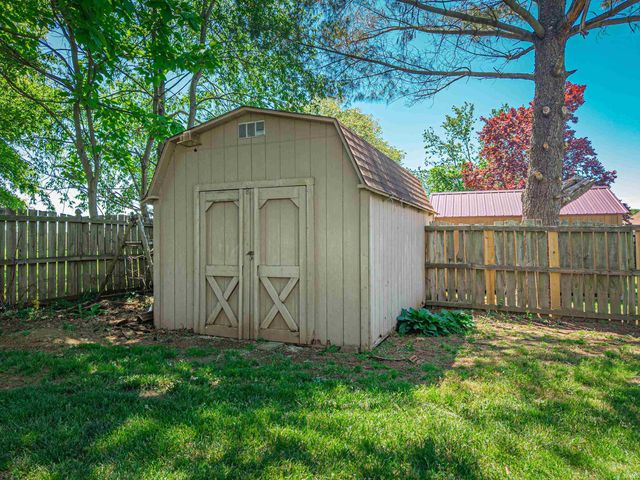 3466 Pine Ridge Drive, Newburgh, IN 47630