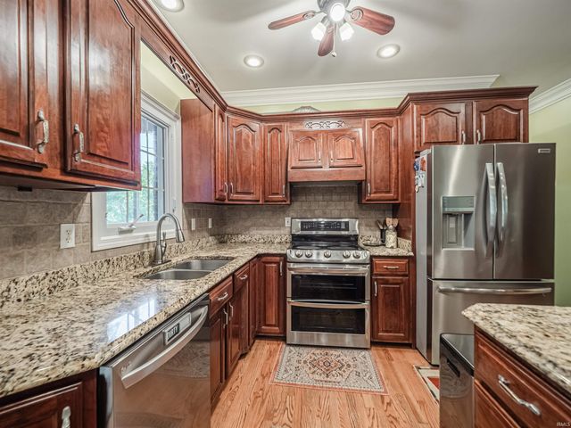 3466 Pine Ridge Drive, Newburgh, IN 47630