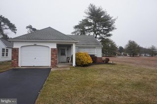 56 STRATFORD RD, Southampton, NJ 08088