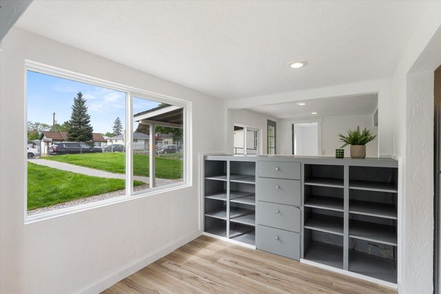 1107 E Columbia Ave, Spokane, WA 99208