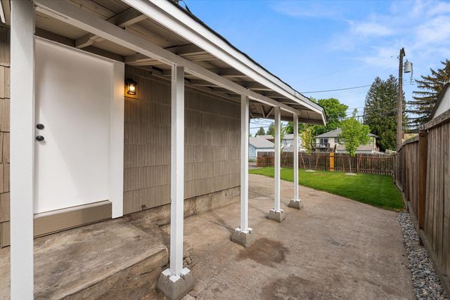 1107 E Columbia Ave, Spokane, WA 99208