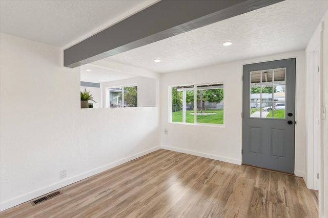 1107 E Columbia Ave, Spokane, WA 99208