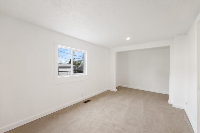 1107 E Columbia Ave, Spokane, WA 99208
