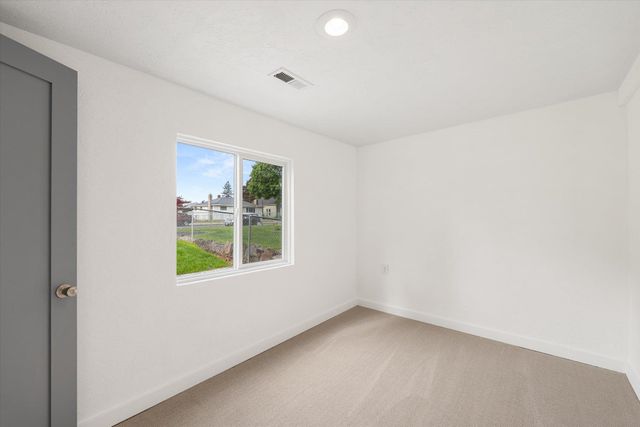 1107 E Columbia Ave, Spokane, WA 99208