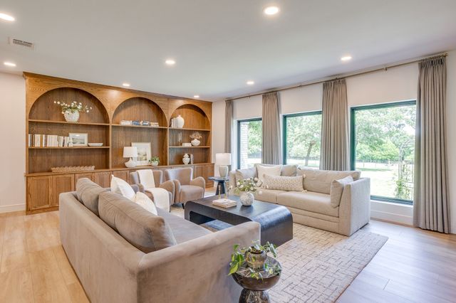 7117 County Road 406, Grandview, TX 76050
