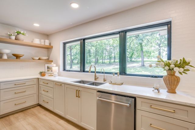 7117 County Road 406, Grandview, TX 76050