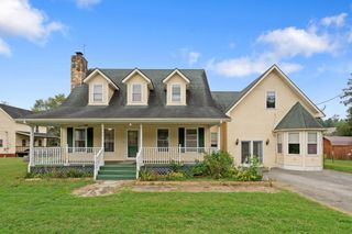 99 N Washington Street, Campton, KY 41301