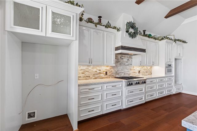 2833 Persimmon Ridge Court, Bryan, TX 77807