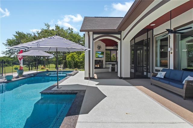 2833 Persimmon Ridge Court, Bryan, TX 77807