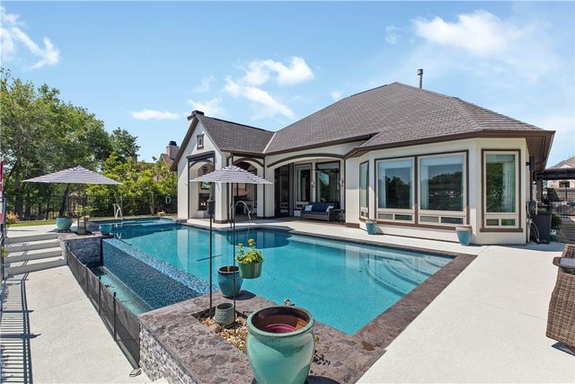 2833 Persimmon Ridge Court, Bryan, TX 77807