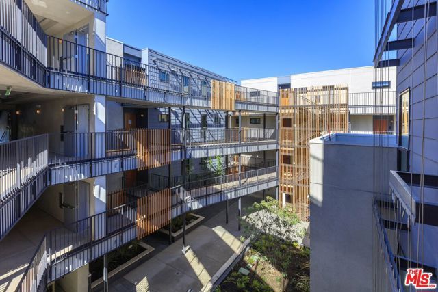 1250 N Fairfax Avenue 508, West Hollywood, CA 90046