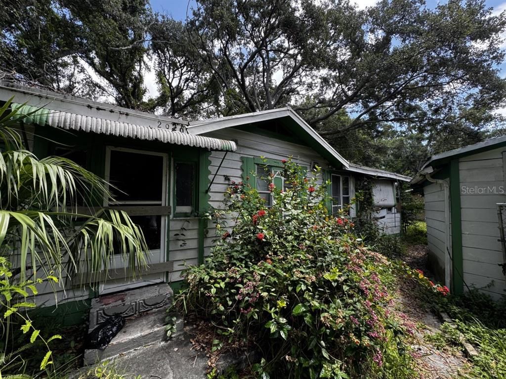 2026 SEMINOLE BOULEVARD S, St Petersburg, FL 33705
