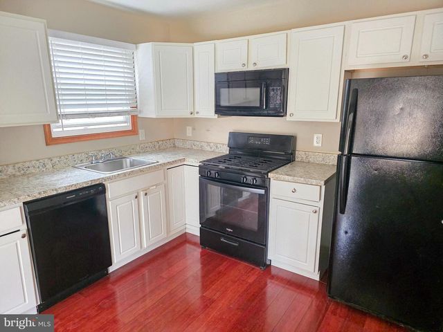 202 BARTAL CT, Atco, NJ 08004