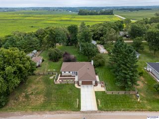 2590 Mock Turtle Lane, Omaha, NE 68142