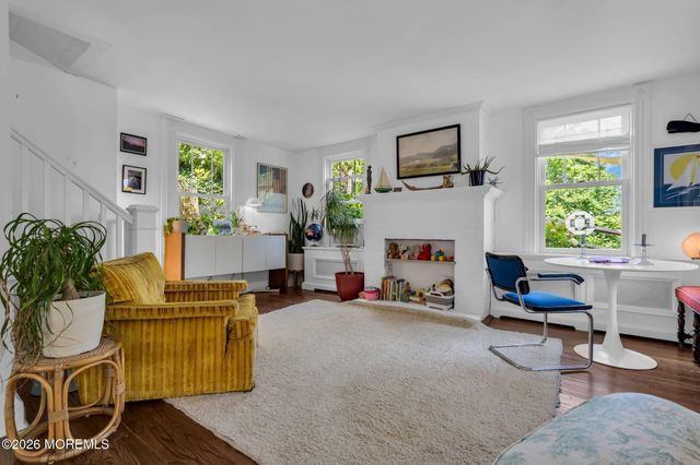 14 Bay Street, Highlands, NJ 07732