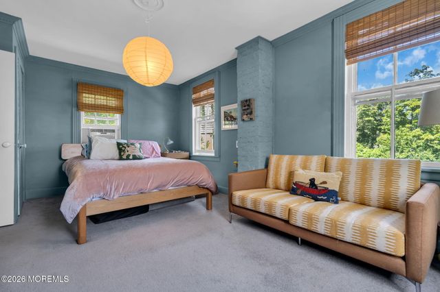 14 Bay Street, Highlands, NJ 07732