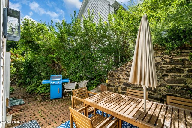 14 Bay Street, Highlands, NJ 07732