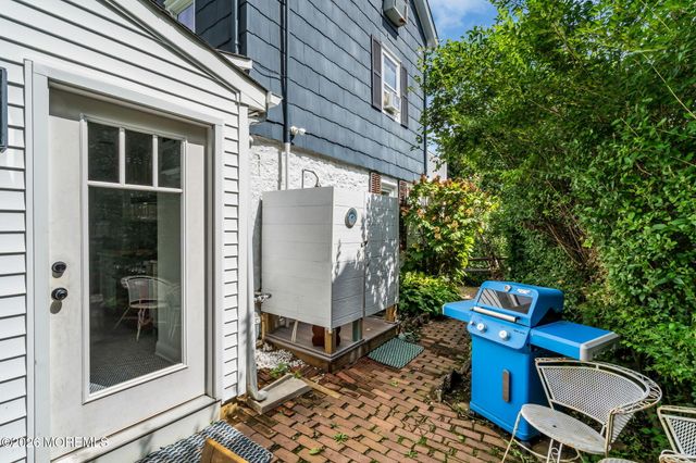 14 Bay Street, Highlands, NJ 07732