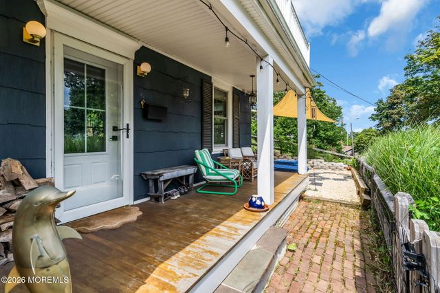 14 Bay Street, Highlands, NJ 07732