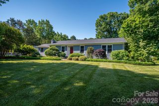 305 Heather Lane, Mount Holly, NC 28120