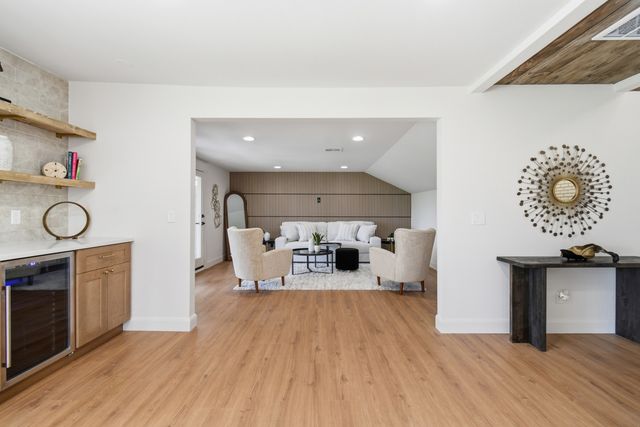 701 Oak Ridge Drive, Sand Springs, OK 74063
