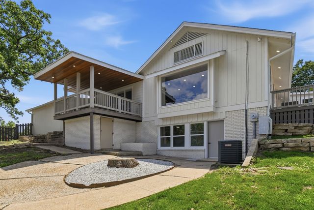 701 Oak Ridge Drive, Sand Springs, OK 74063