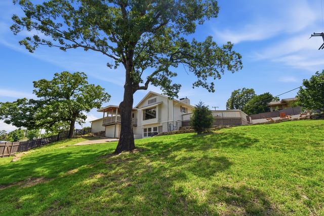 701 Oak Ridge Drive, Sand Springs, OK 74063