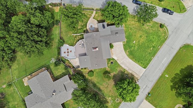 701 Oak Ridge Drive, Sand Springs, OK 74063