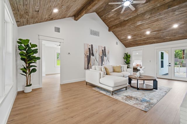701 Oak Ridge Drive, Sand Springs, OK 74063