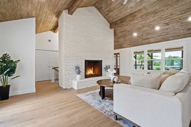 701 Oak Ridge Drive, Sand Springs, OK 74063