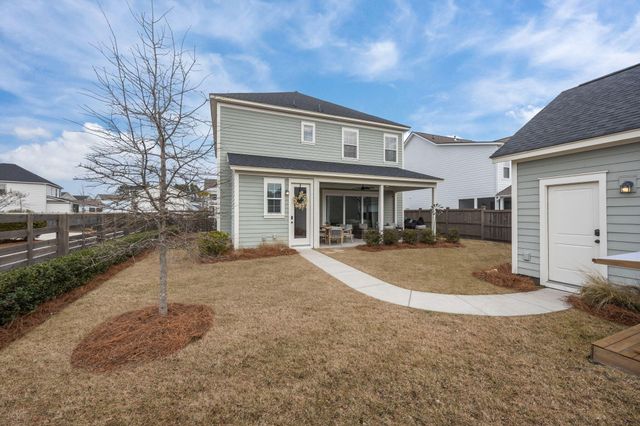 643 Blueway Avenue, Summerville, SC 29486