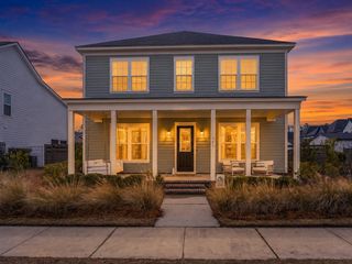 643 Blueway Avenue, Summerville, SC 29486