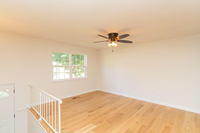 410 Bardwood Lane, Hixson, TN 37343