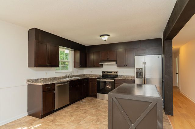 410 Bardwood Lane, Hixson, TN 37343