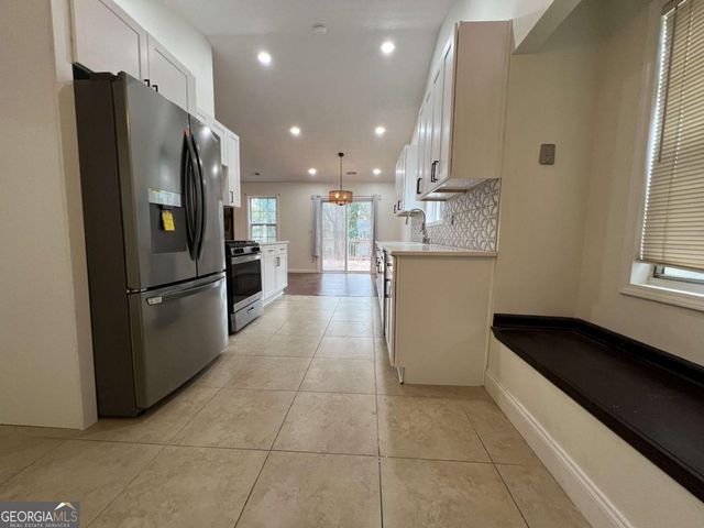 1260 Della Way, Lawrenceville, GA 30043