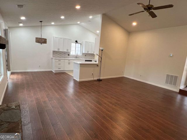 1260 Della Way, Lawrenceville, GA 30043